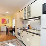 Appartement Edvin 1982 *