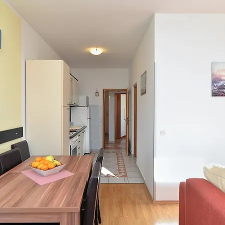 Lägenhet Edvin 1982 Medulin